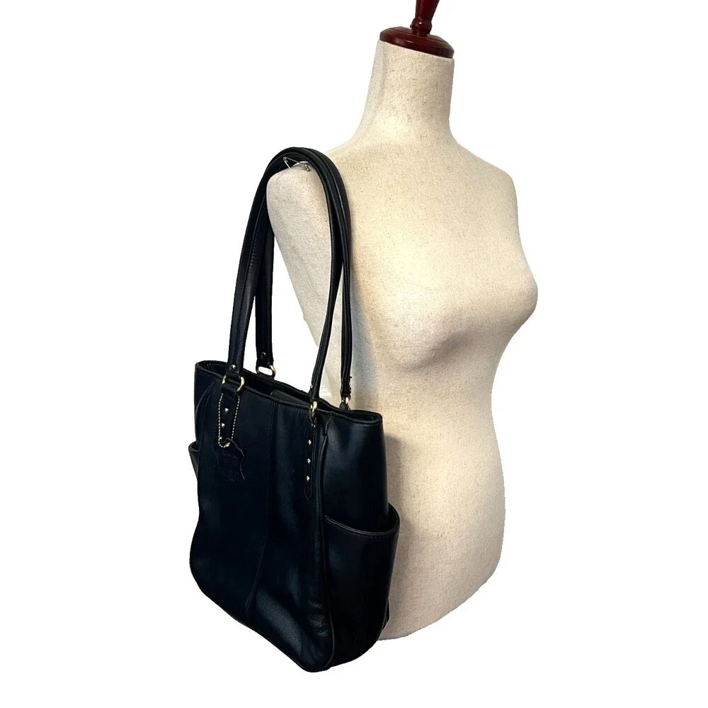 Giani Bernini Black Leather Shoulder Bag Purse Tote Classic Minimalist Studs EUC